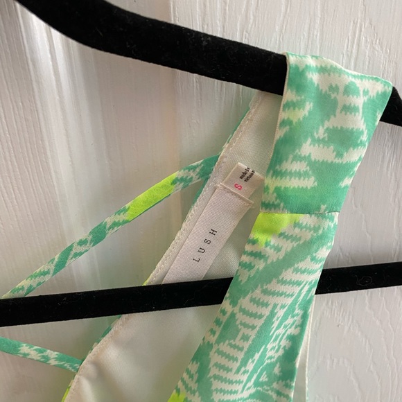 Flowy Top - Picture 2 of 3